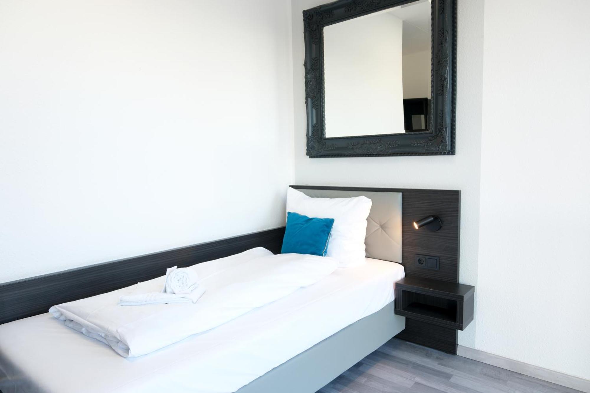 Stargaze Forum Hotel Duesseldorf-Hilden Exteriér fotografie